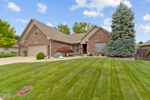 1530 Danaher St, Indianapolis, IN, 46217-7419 | Card Image