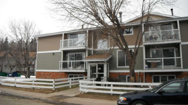 103 - 5812 61 Street, Home with 2 bedrooms, 1 bathrooms and 1 parking in Red Deer AB | Image 1