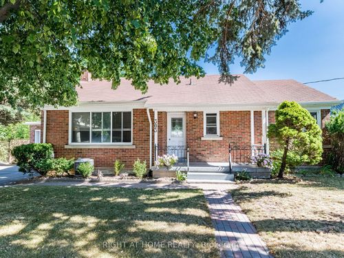 303 Krug St, Kitchener, ON, N2H2Y9 | Card Image