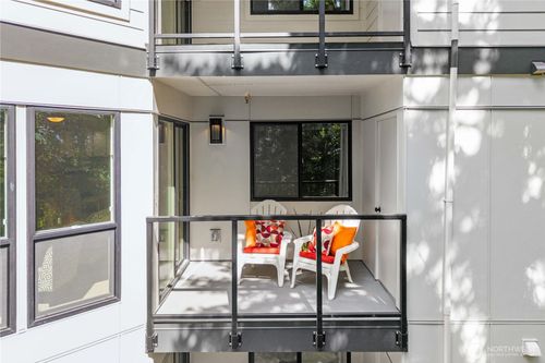 apt-a36-15255 Sunwood Blvd, Tukwila, WA, 98188-7713 | Card Image