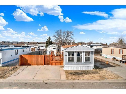 231 Dahlia St, Bennett, CO, 80102 | Card Image