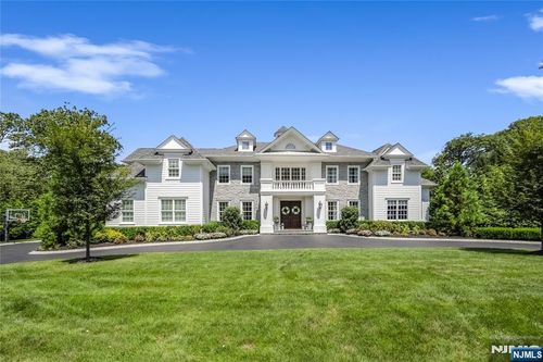 847 Apache Rd, Franklin Lakes, NJ, 07417-2801 | Card Image