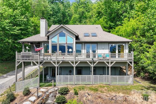 266 Hawks Crest Dr, Waynesville, NC, 28786-3597 | Card Image