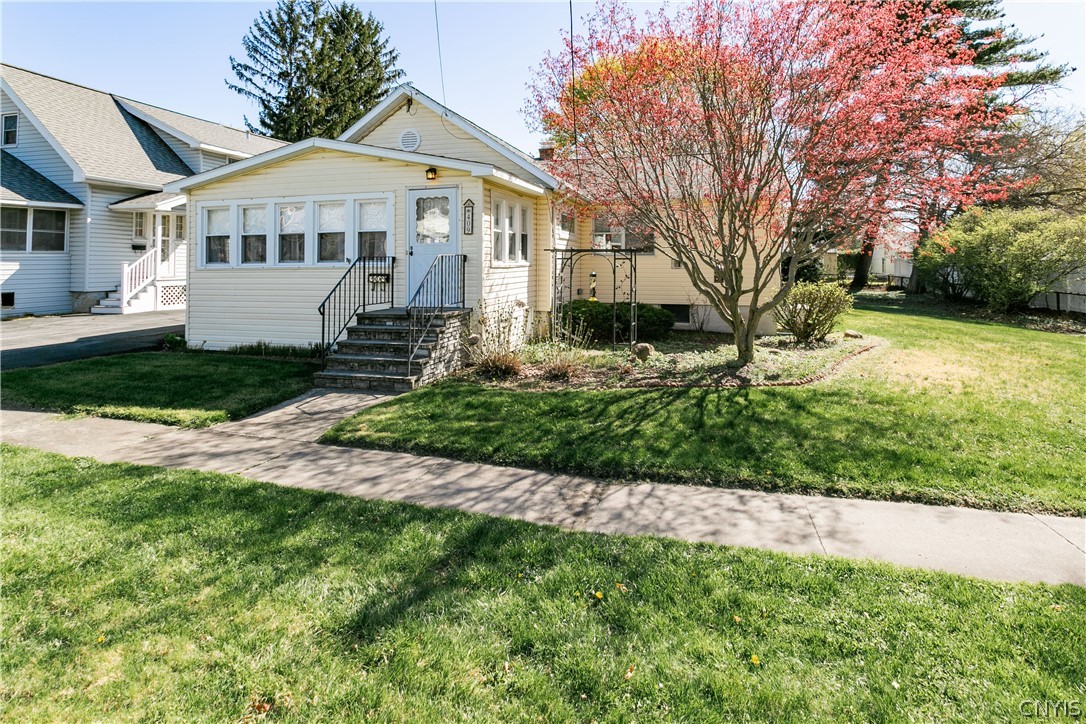 Hillsdale Ave, Syracuse, NY 13206
