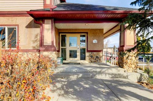 17-170 N Railway St, Okotoks, AB, T1S1Z8 | Card Image