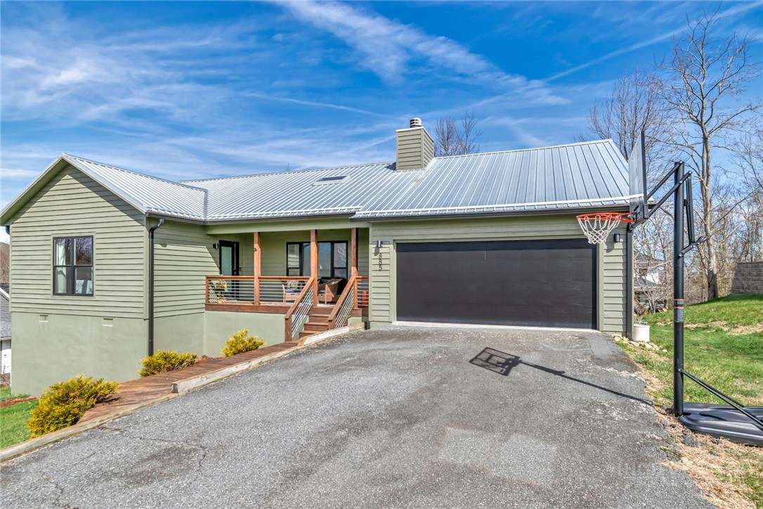 Residential in Seven Devils 2