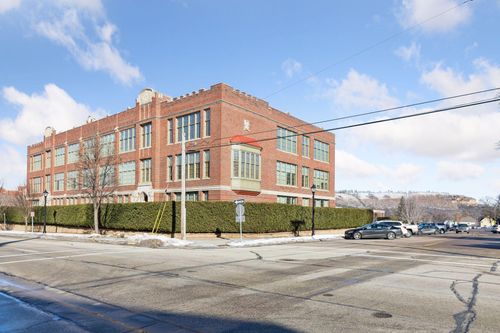 unit-214-523 East Ave, Red Wing, MN, 55066-2859 | Card Image