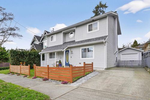 2005 London St, New Westminster, BC, V3M3E6 | Card Image