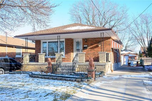 325 E 16th St, Hamilton, ON, L9A4K1 | Card Image