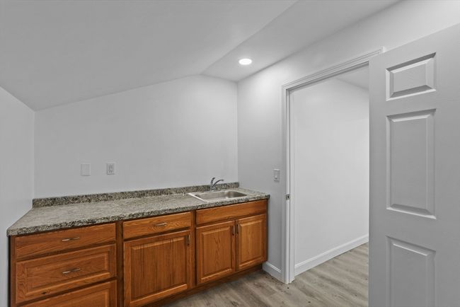 92 N Main St, House other with 4 bedrooms, 4 bathrooms and 7 parking in Raynham MA | Image 12