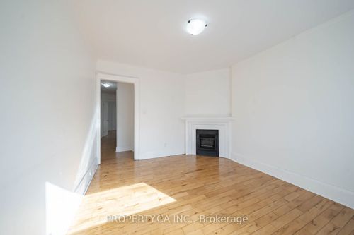 5-781 St Clair Ave W, Toronto, ON, M6C1B7 | Card Image