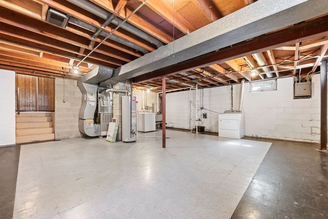 9408 Fran Lin Pkwy, House other with 3 bedrooms, 2 bathrooms and 2 parking in Munster IN | Image 18