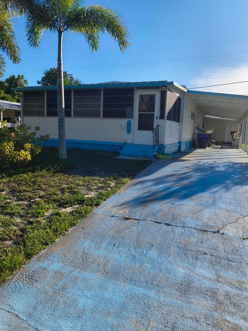 8294 Se Sandy Ln, Hobe Sound, FL, 33455-4518 | Card Image
