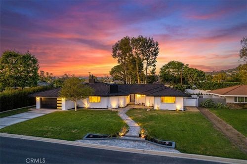 1271 Brittany Cross Rd, North Tustin, CA, 92705-3017 | Card Image