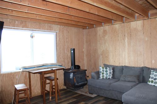 199 Bitterroot Ridge Ln, Cascade, MT, 59421-8470 | Card Image