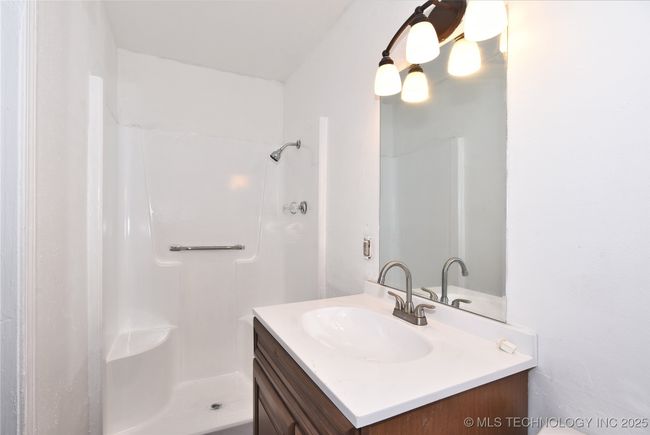12 E Mill Ave, House other with 2 bedrooms, 2 bathrooms and null parking in Sapulpa OK | Image 16