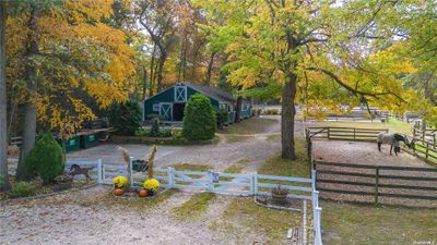 33 Chestnut Stump Road, House other with 4 bedrooms, 2 bathrooms and null parking in Northport NY | Image 3