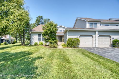 208 Cinnamon Cir, Rhinebeck, NY, 12572-2088 | Card Image