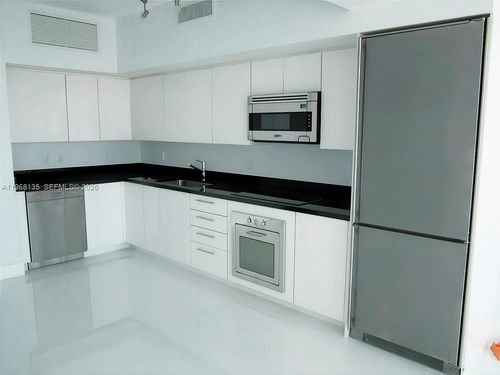 apt-5109-92 Sw 3rd St, Miami, FL, 33130-3393 | Card Image