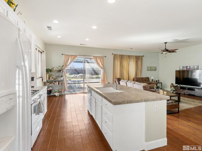 1194 Jasmine Ln, House other with 3 bedrooms, 2 bathrooms and 3 parking in Fernley NV | Image 15