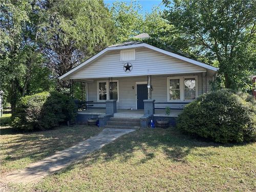 704 4th St, Spencer, NC, 28159-1622 | Card Image