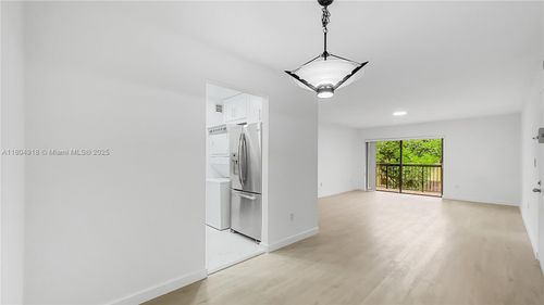 apt-227-7975 Sw 86th St, Miami, FL, 33143-7012 | Card Image