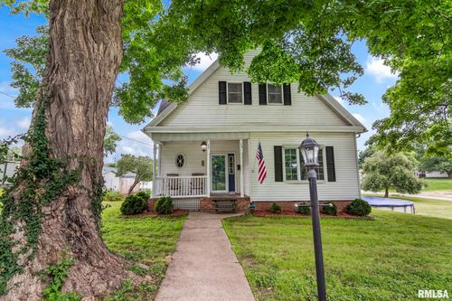 109 E Main St, Pleasant Plains, IL, 62677-3526 | Card Image