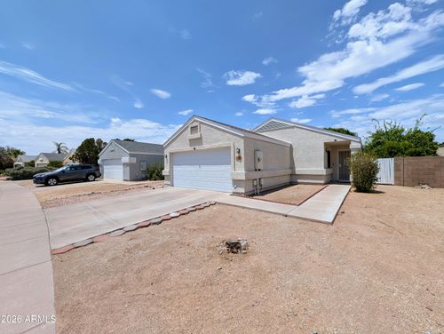 2824 W Angela Dr, Phoenix, AZ, 85053-1951 | Card Image