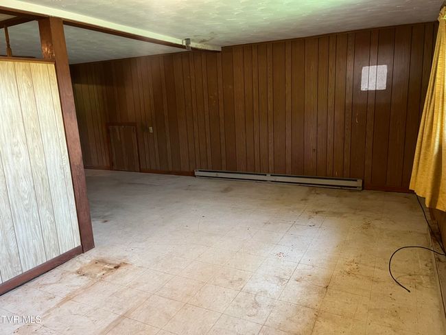 211 Overview Loop, House other with 3 bedrooms, 3 bathrooms and null parking in Jonesville VA | Image 34