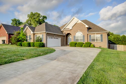 3283 Twelve Oaks Blvd, Clarksville, TN, 37042-8163 | Card Image