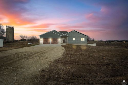 11665 Kanon Ridge Ln, Saint George, KS, 66535-9571 | Card Image