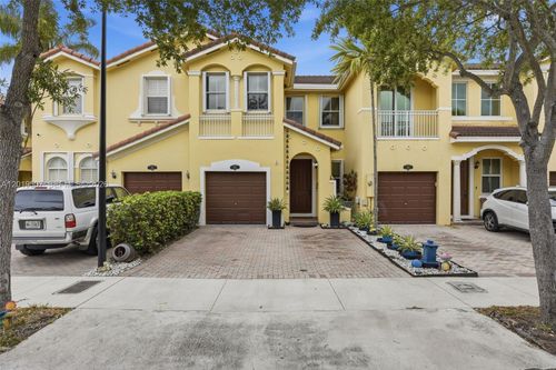 914 Sw 151st Pl, Miami, FL, 33194-2772 | Card Image