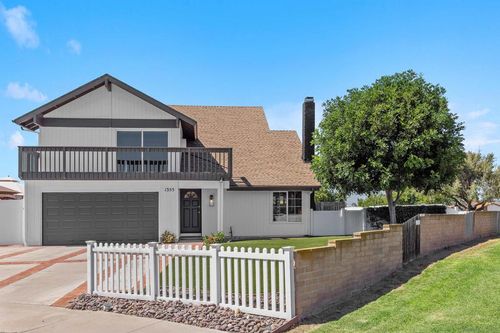 1355 Valencia Loop, Chula Vista, CA, 91910-6801 | Card Image