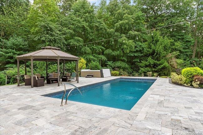10 Woodstone Ct, House other with 5 bedrooms, 4 bathrooms and null parking in S Huntington NY | Image 4