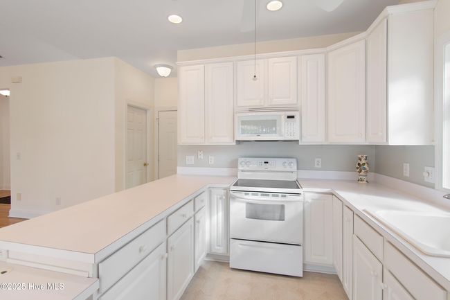102 E Sanderling Cir, House other with 2 bedrooms, 2 bathrooms and 2 parking in Hampstead NC | Image 22