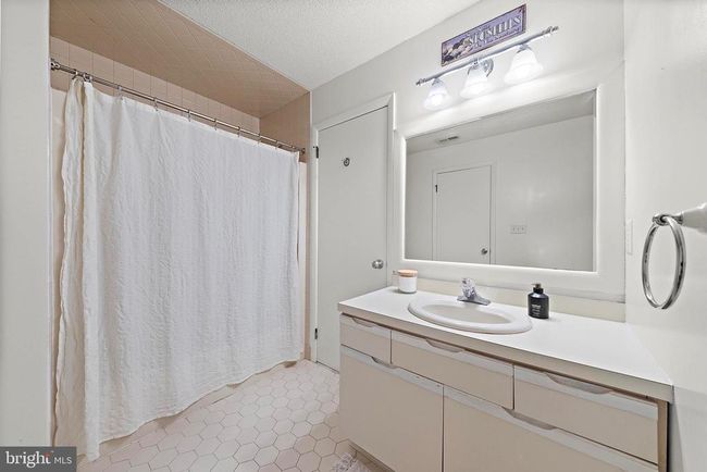 APT-8S - 420 8 Th St, Townhouse with 4 bedrooms, 2 bathrooms and null parking in BEACH HAVEN NJ | Image 45