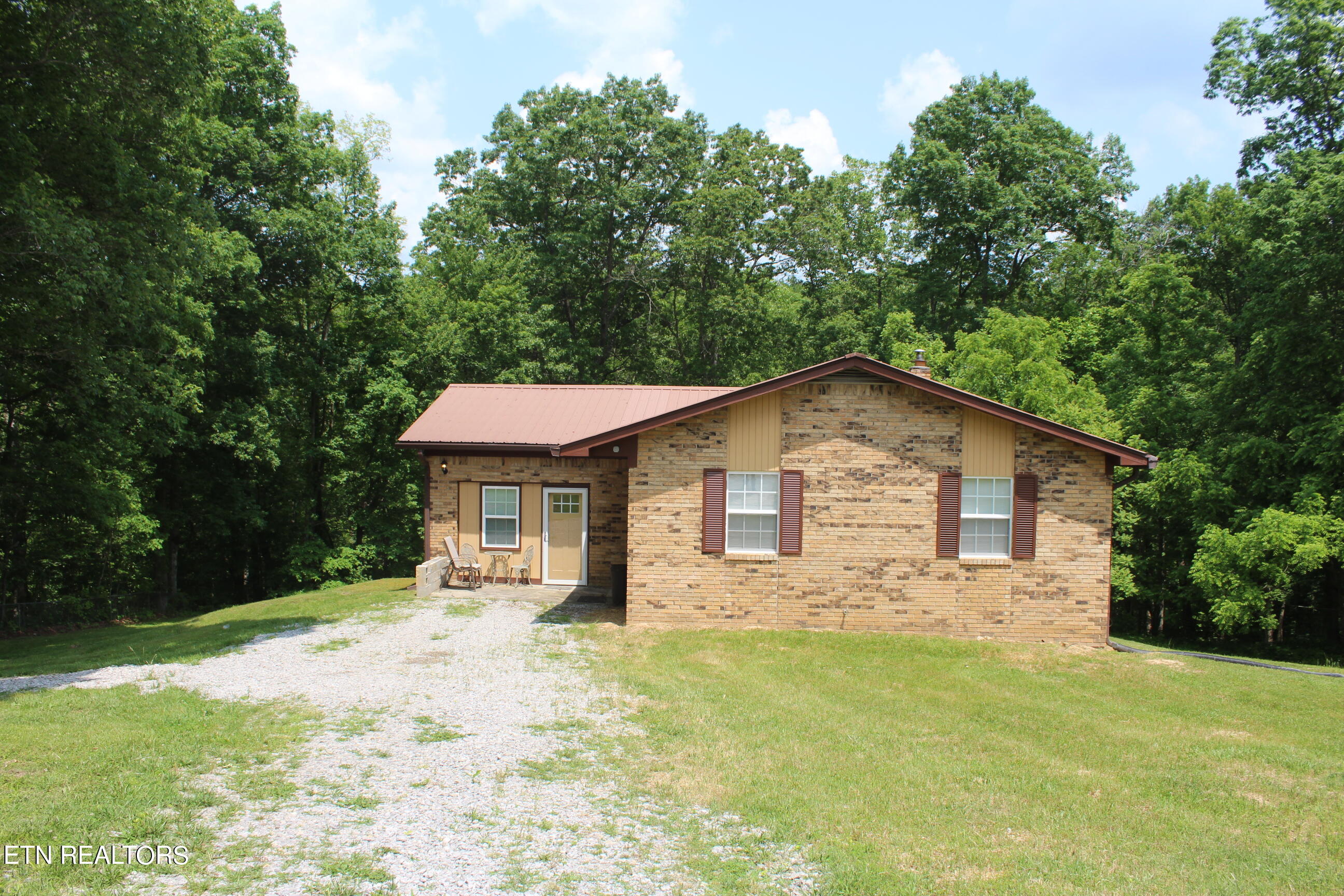 Lincoln Rd, Jamestown, TN 38556