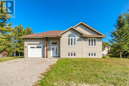 26 Gilles Crt, Dowling, ON, P0M1L0 | Card Image