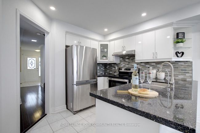 2 Bestview Cres, House other with 4 bedrooms, 4 bathrooms and 2 parking in Maple ON | Image 7