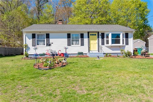 82 Patton Rd, Woonsocket, RI, 02895-3822 | Card Image