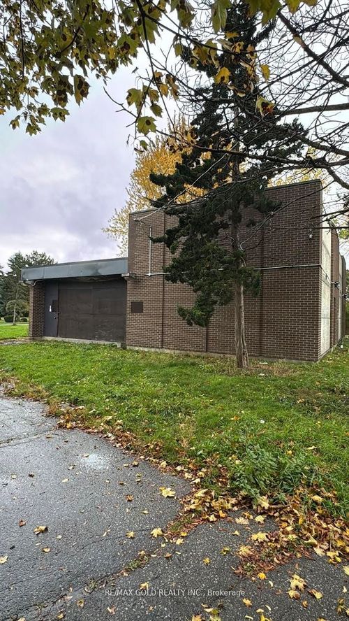 6 Easton Pl, Brampton, ON, L6T2A7 | Card Image