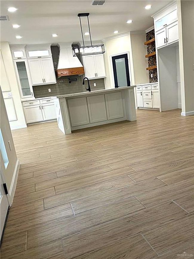 3518 Tyler St, House other with 3 bedrooms, 2 bathrooms and 2 parking in Palmview TX | Image 8