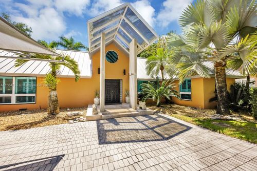 3950 Hardie Ave, Coconut Grove, FL, 33133-6430 | Card Image