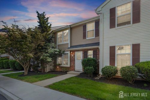 450 Saint Giles Ct, Somerset, NJ, 08873-4841 | Card Image