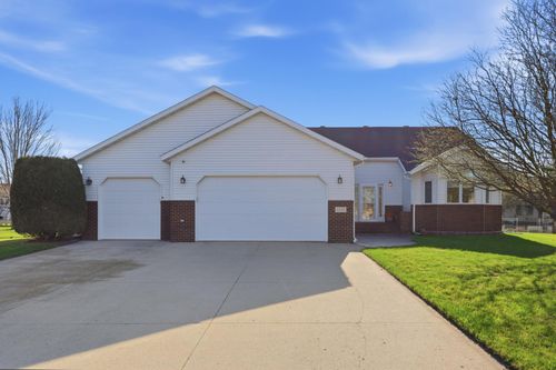 2622 Wheatland Dr S, Fargo, ND, 58103-6217 | Card Image