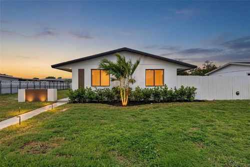 19730 Nw 44th Ct, Miami Gardens, FL, 33055-1804 | Card Image