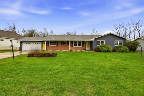 275 34th Street Se, Cedar Rapids, IA, 52403 | Card Image