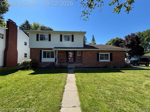 1828 Kennelworth Dr, Port Huron, MI, 48060-1935 | Card Image