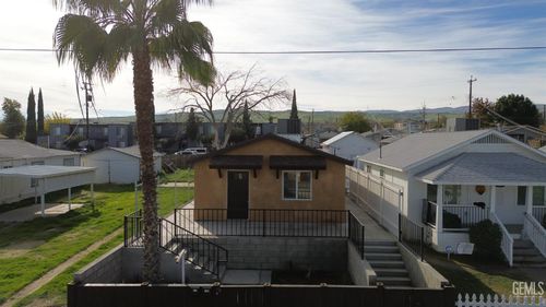 1/2 North St, Taft, CA, 93268 | Card Image