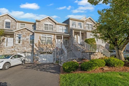 158 Autumn Ridge Rd, Morris Plains, NJ, 07950-1196 | Card Image